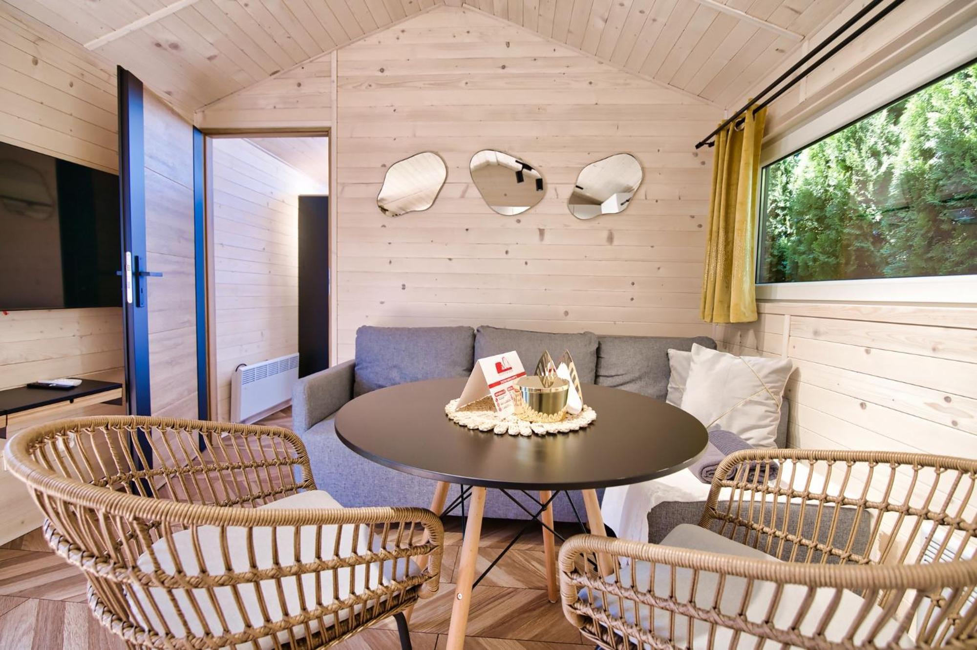 Holiday Park Zator Resort & Spa Екстериор снимка