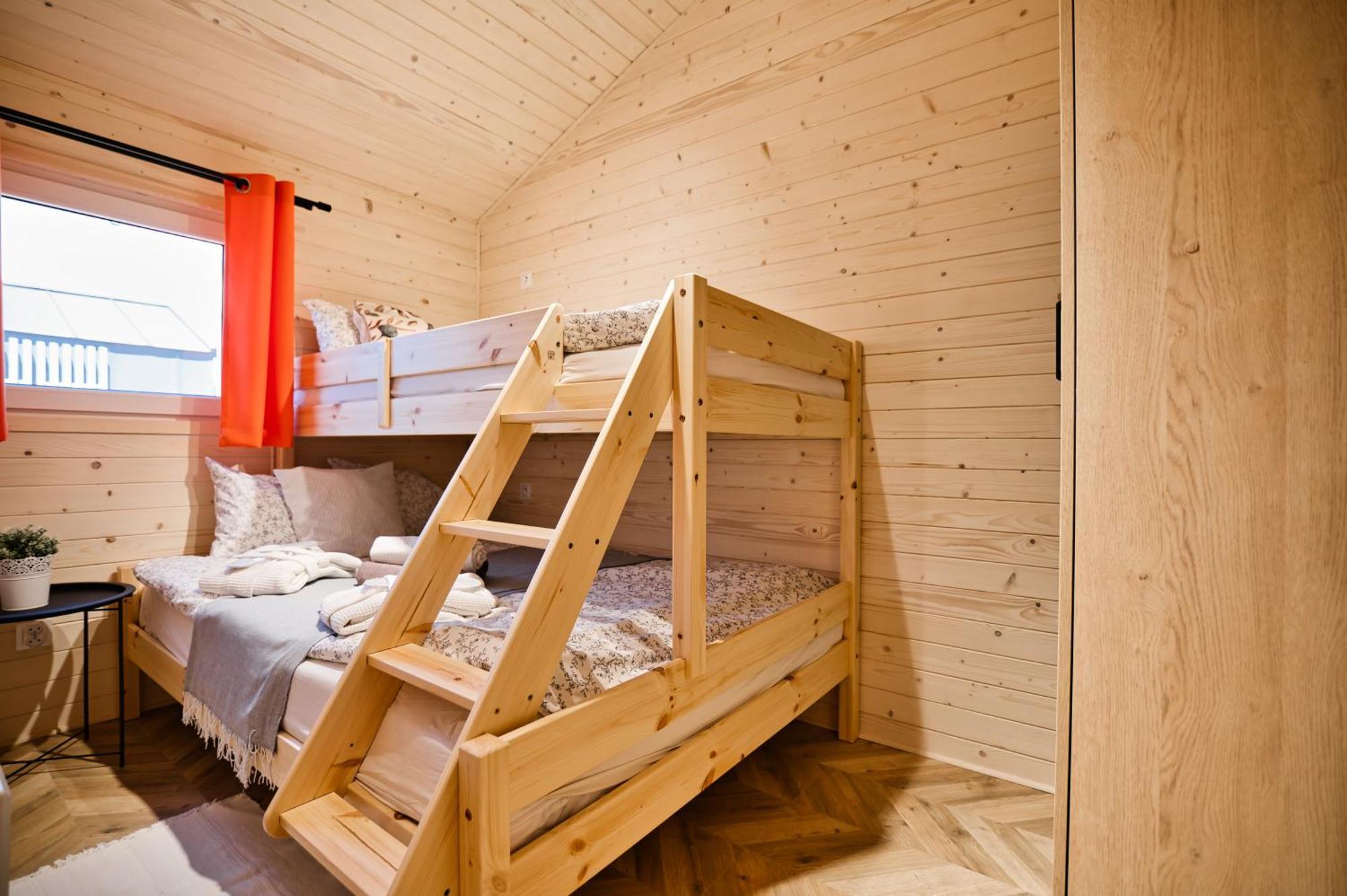 Holiday Park Zator Resort & Spa Екстериор снимка